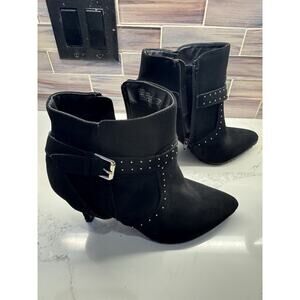Me Too suede Heels Size 9.5 M